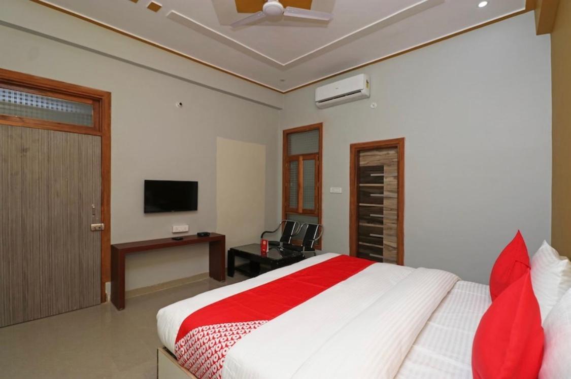 Hotel Sammy Grand Lakhnau Kültér fotó